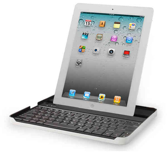 Logitech-Zagg-iPad-2-Keyboard-Case-1