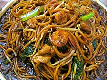 Chow_mein_1_by_yuen