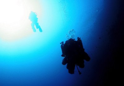 blue-hole-3