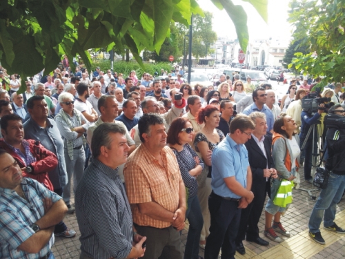 sigentrosi pe sxoli kontra