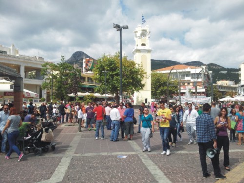 sygentrosi plateia sep 12
