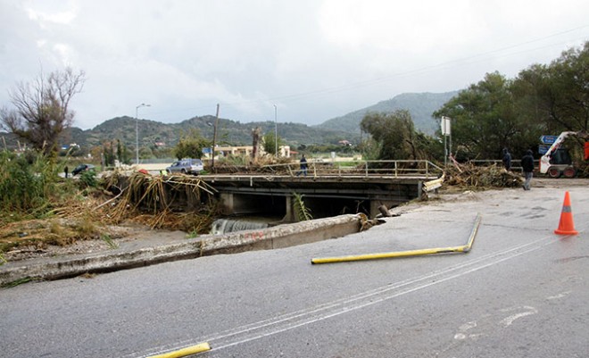 ΡΟΔΟΣ - ΕΡΕΥΝΕΣ ΓΙΑ ΤΟΝ ΕΝΤΟΠΙΣΜΟ ΤΩΝ ΑΓΝΟΟΥΜΕΝΩΝ ΑΠΟ ΤΗΝ ΚΑΚΟΚΑΙΡΙΑ (EUROKINISSI/ΣΥΝΕΡΓΑΤΗΣ)