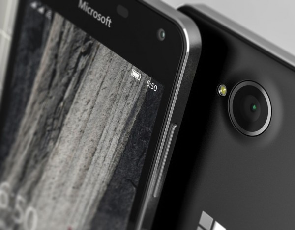 Microsoft-Lumia-650-04-600x469